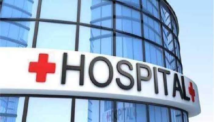 लखनऊ मे अस्पतालों की छापेमारी के बाद 7 अस्पतालों को किया गया सील, मरीजों को किया जा रहा शिफ्ट